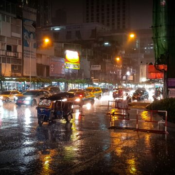Monsoon Finally Graces Shehr-e-Quaid, Accompanied By Warning Bells