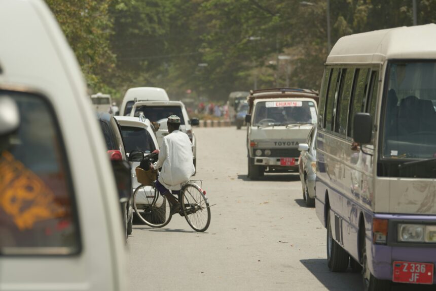 Sindh Government To Debut Double-Decker Buses In Karachi