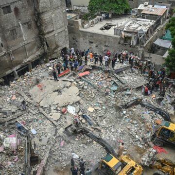 State Minister’s Visit Of Lyari Collapsed Building Site, Assures Support