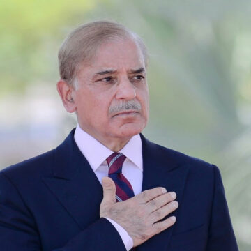 PM Sharif Pays Tribute to Kashmiri Martyrs on July 13