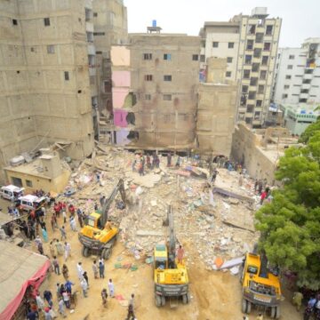 59 Karachi South Buildings Deemed Dangerous, 65 Families Evacuated