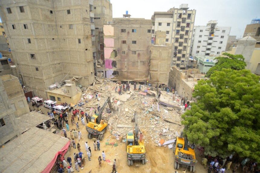 59 Karachi South Buildings Deemed Dangerous, 65 Families Evacuated