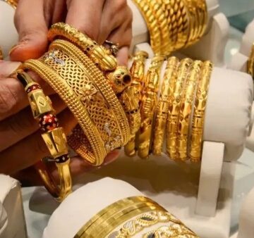 Gold Prices Fall in Pakistan and Globally, Tola Now at PKR 356,400
