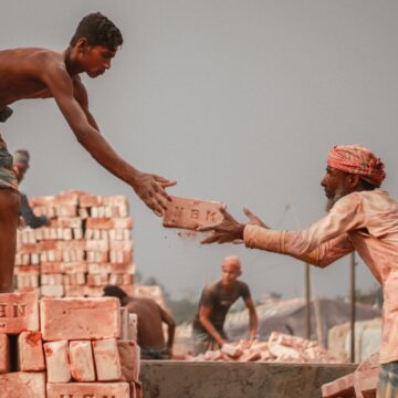 Sindh Ensures Equal Pay for Women, Raises Minimum Wage