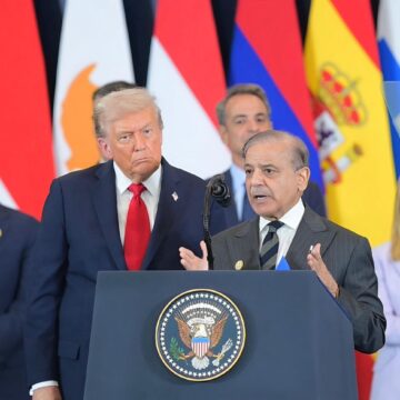 PM Shehbaz Sharif Meets World Leaders at Sharm El-Sheikh Peace Summit