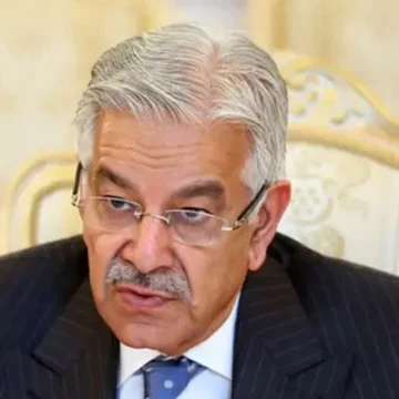 Khawaja Asif Alleges Bushra Bibi Worked for General Faiz Hamid