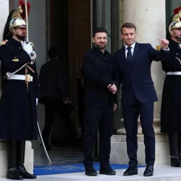 Volodymyr Zelenskyy Meets Emmanuel Macron in Paris, Calls for Swift End to Ukraine War
