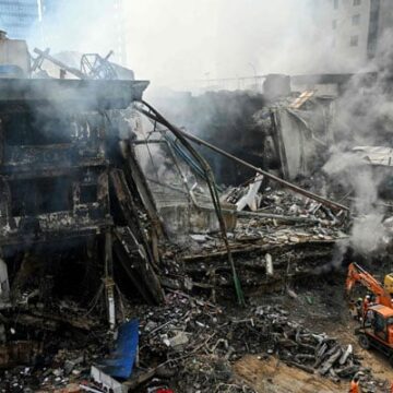 Karachi Commissioner Calls Investigative Committee Meeting on Gul Plaza Fire Tragedy
