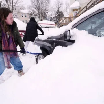 Severe Cold Wave Grips U.S.; Death Toll Climbs to 65 as Winter Storm Paralyzes Large Regions