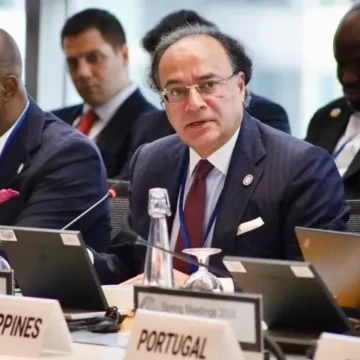 Pakistan Co-Leads Global Borrowers’ Platform to Address Debt Challenges