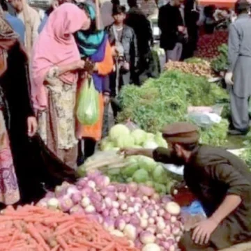 101784923495-0-640x480 Pakistan’s Inflation Expected to Rise to 9.1% in July as Food Prices Climb