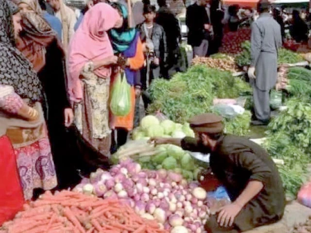 101784923495-0-640x480 Pakistan’s Inflation Expected to Rise to 9.1% in July as Food Prices Climb