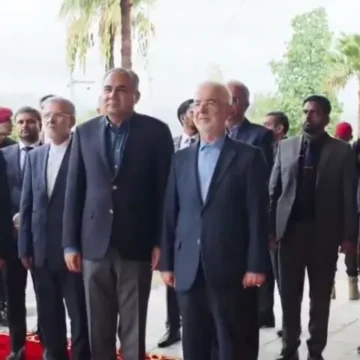 Pakistan Ready to Expand Cooperation with Iran Across All Sectors, Naqvi Tells Iranian Minister