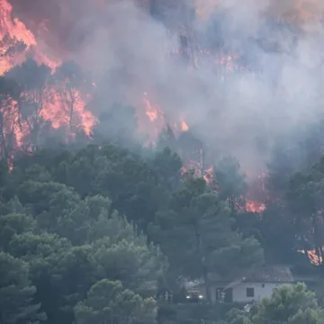 24084616da56a4a Deadly Wildfires Sweep Across Southern Europe, Forcing Thousands to Evacuate