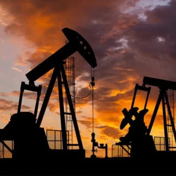 301782334273-1-640x480 Oil Prices Drop Over 1% Despite US-Iran Conflict as Supply Flows Improve