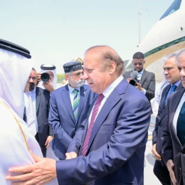 PM Shehbaz Sharif Arrives in Qatar to Offer Condolences on Former Emir’s Passing