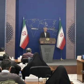 iran002013211776260777-0-640x480 US Treasury Chief Warns of ‘Economic D-Day’ Against Iran